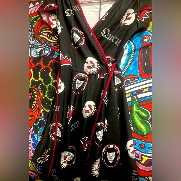 Disney’s Snow White Evil Queen Magic Mirror Wrap Dress Size XS - Picture 6 of 10